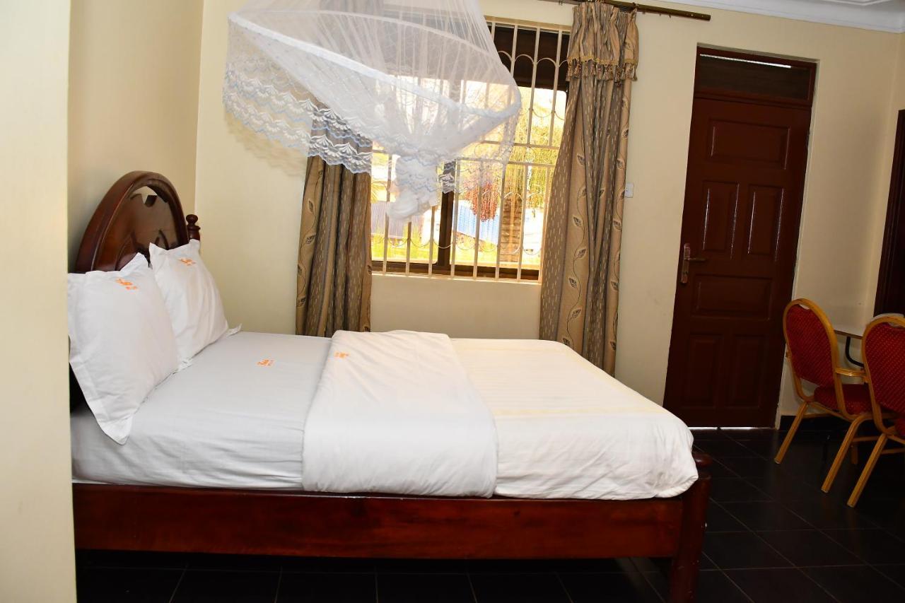 Florida Hotel Zaana Kampala Luaran gambar