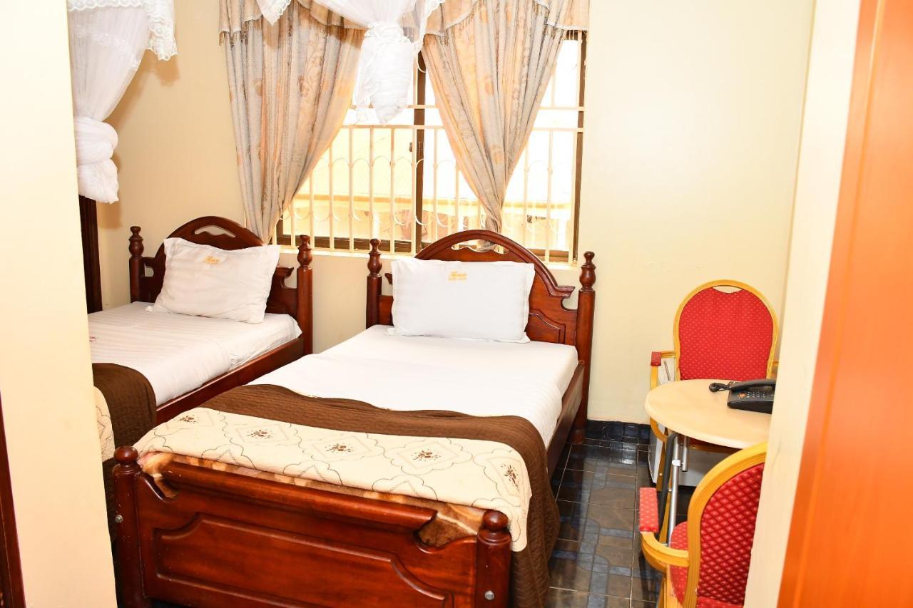 Florida Hotel Zaana Kampala Luaran gambar