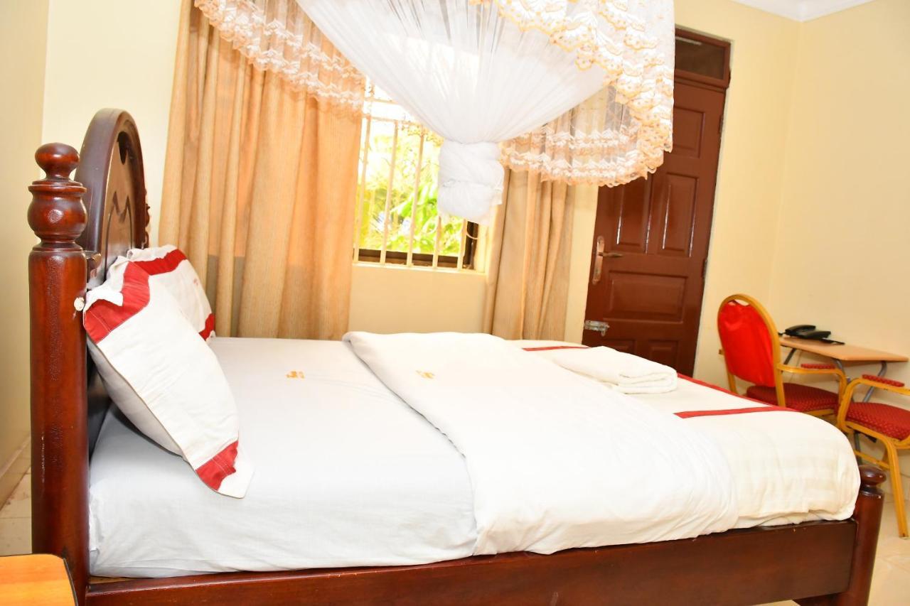 Florida Hotel Zaana Kampala Luaran gambar