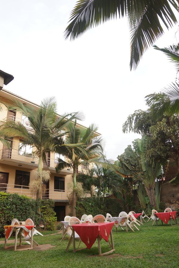 Florida Hotel Zaana Kampala Luaran gambar