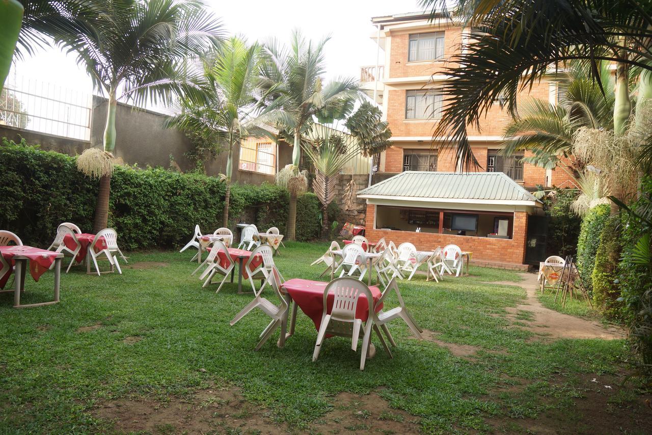 Florida Hotel Zaana Kampala Luaran gambar