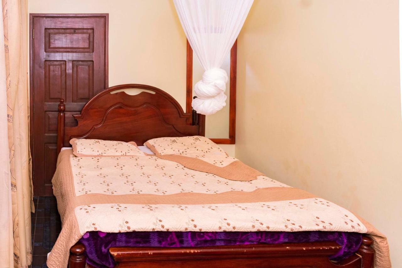 Florida Hotel Zaana Kampala Luaran gambar